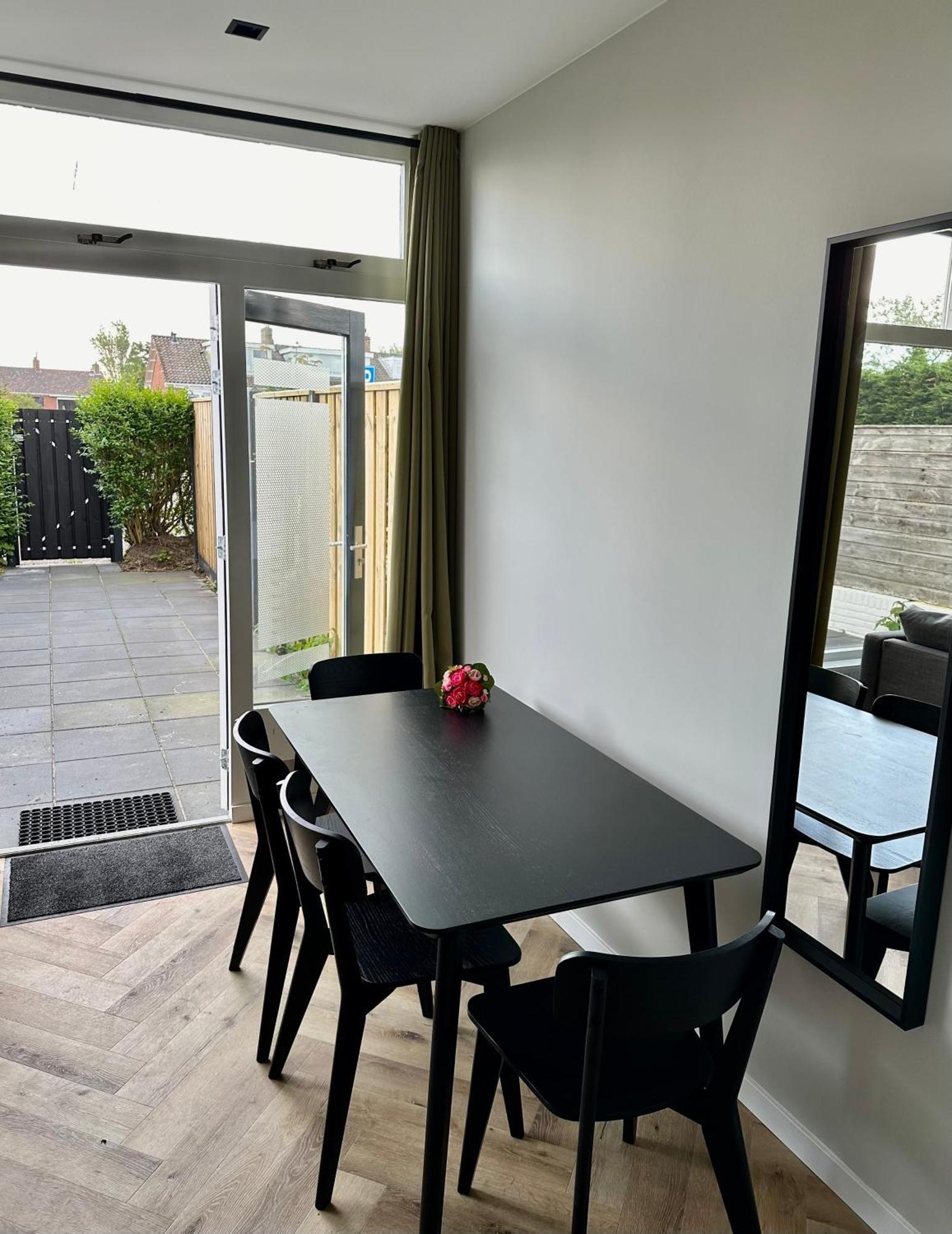 Eight Apartment Zandvoort Bagian luar foto