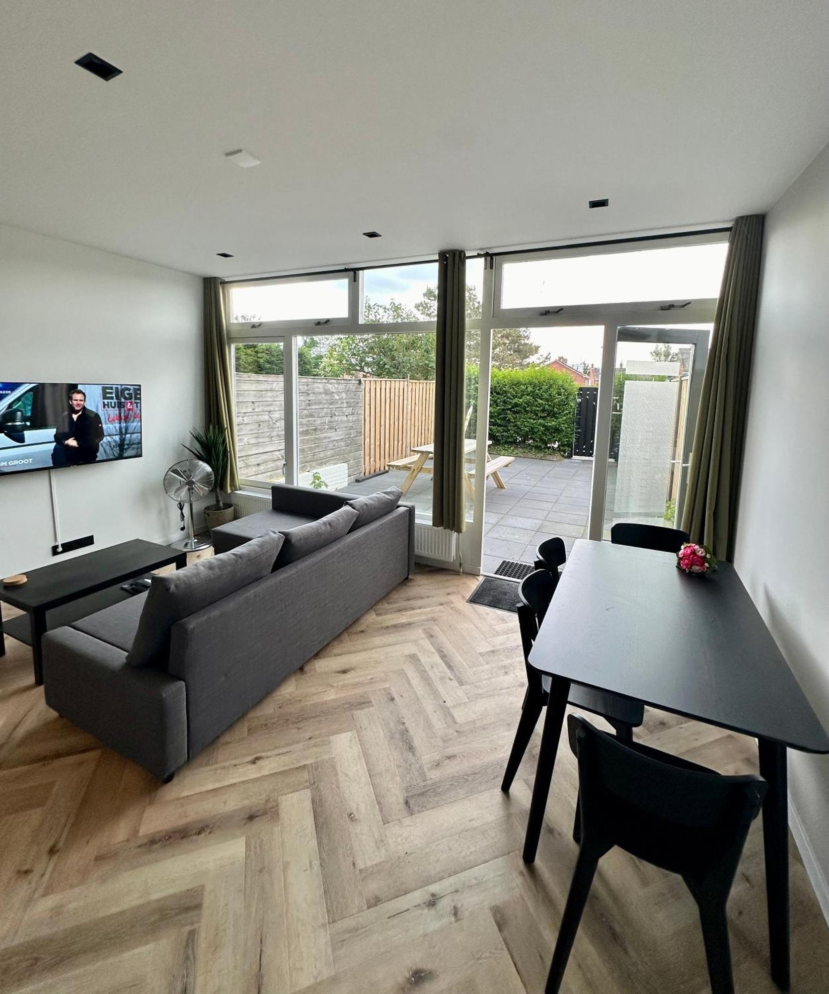Eight Apartment Zandvoort Bagian luar foto