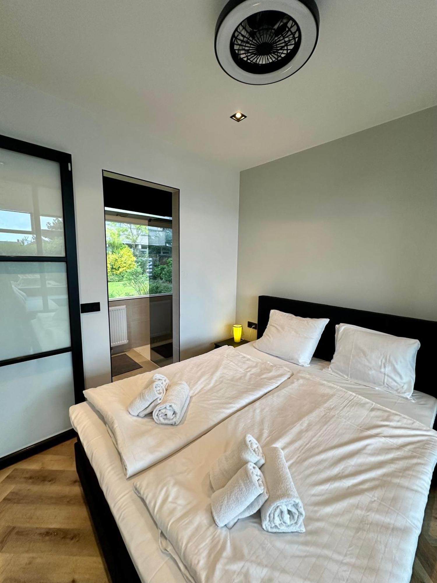 Eight Apartment Zandvoort Bagian luar foto